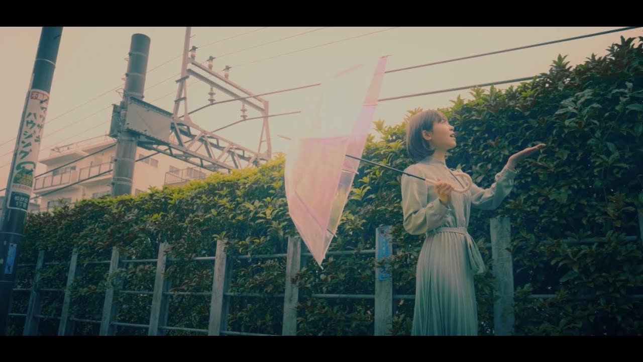 Roomania /『雨に唄えば』(Official Music Video)