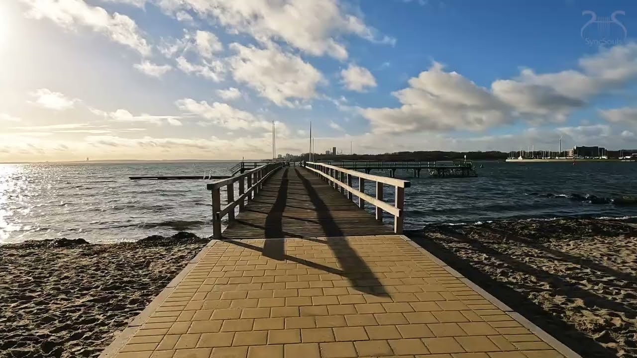 Virtuelle Wanderung Hafen, Seebrücke, Sonne, Wind, Meer im Frühjahr, Neustadt in Holstein
