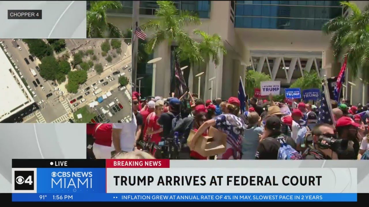 Hundreds of Trump supporters brave high temps in downtown Miami