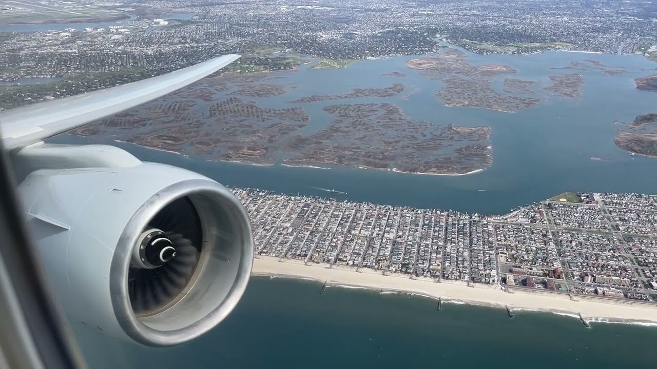 American Airlines Boeing 777-200ER Takeoff from New York John F. Kennedy International Airport