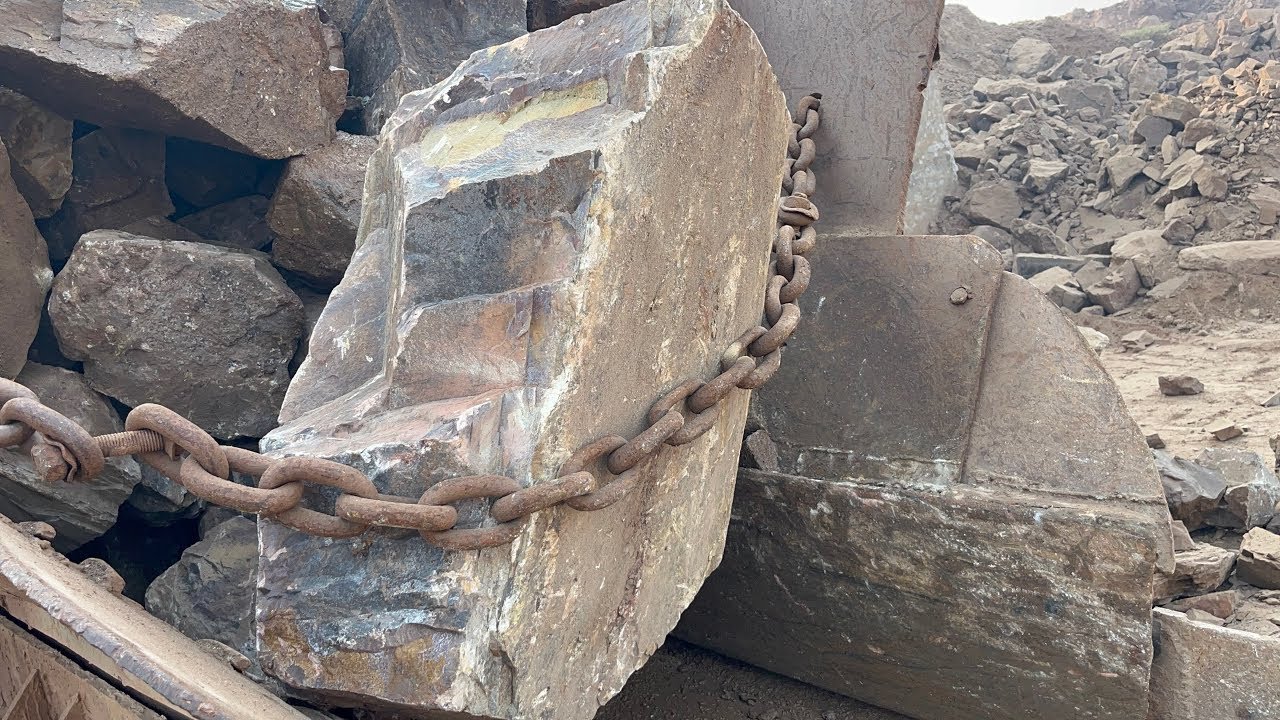 “Unstoppable Rock Crusher: Smashing Giant Stones with Brutal Force #stonecrusher