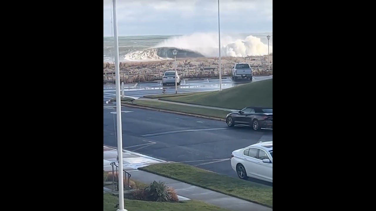 Biggest New Jersey Ever? Monster Monday was INSANE. #youtubeshorts #surfline #newjersey #bigwaves