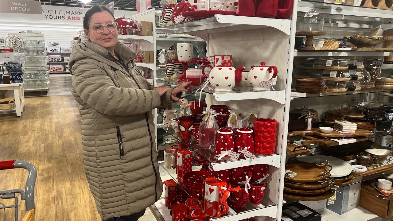 Entre tantas bellezas bucaros bellos a 9.99 solamente Tjmaxx.
