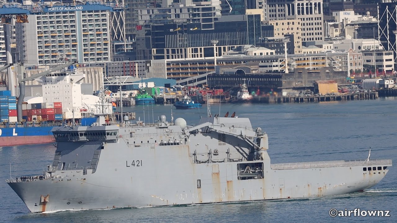 HMNZS Canterbury & HMNZS Taupo Auckland - 2024.