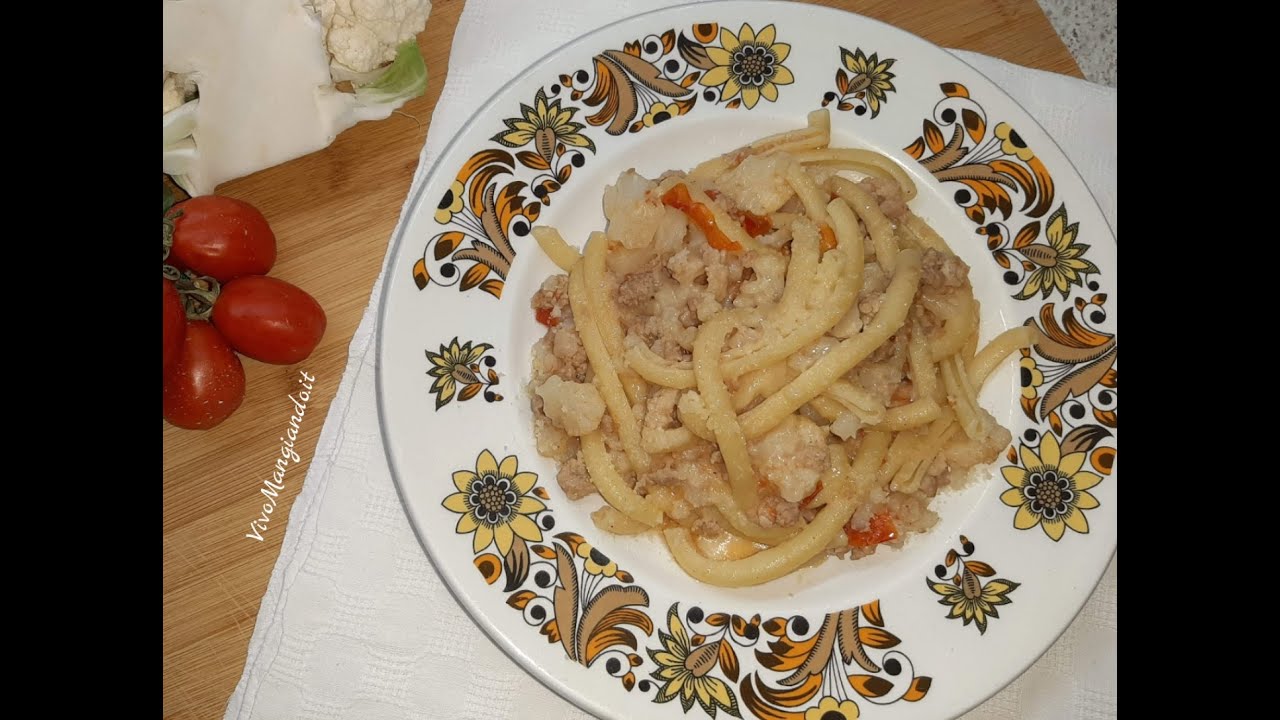 Pasta con salsiccia e cavolfiore alla siciliana