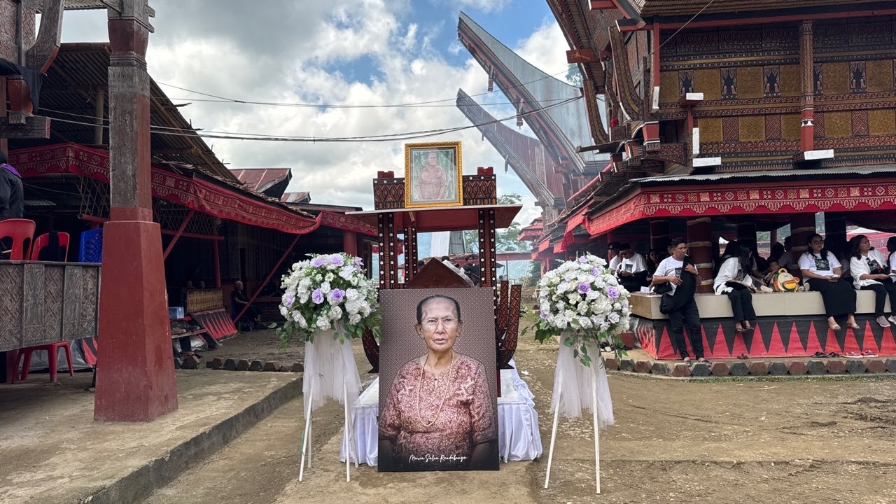 37. penguburan || Rambu Solo Pemakaman Almh. Maria Salea Randabunga' / Nenek Sembilan jaya di Ariang