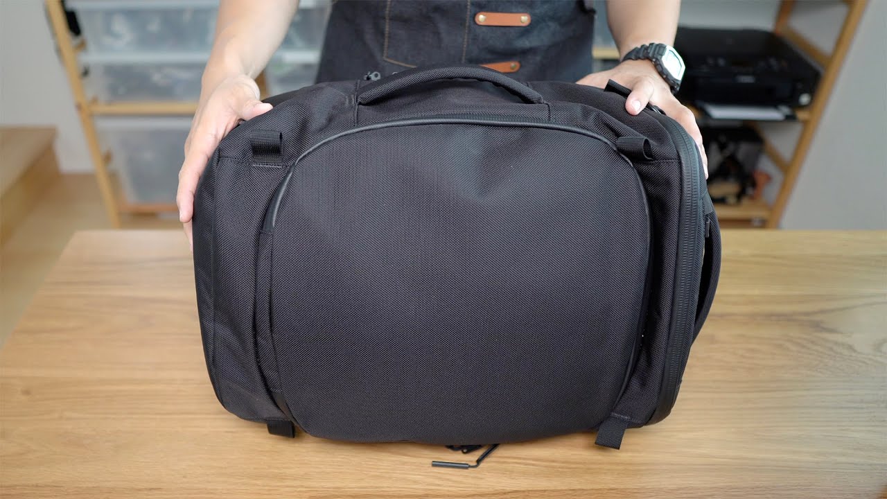 Рюкзак Aer Capsule Pack 35 л — вместительная дорожная сумка в стиле Big Black Travel Bag.