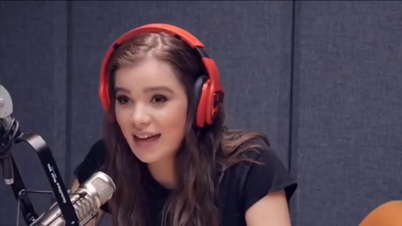 Hailee Steinfeld cutest moments