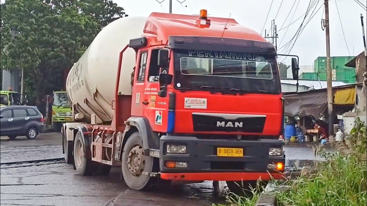 Kompilasi Truk Tangki Kapsul Gas Elpiji Pertamina | LPG Skid Tank Container Truck