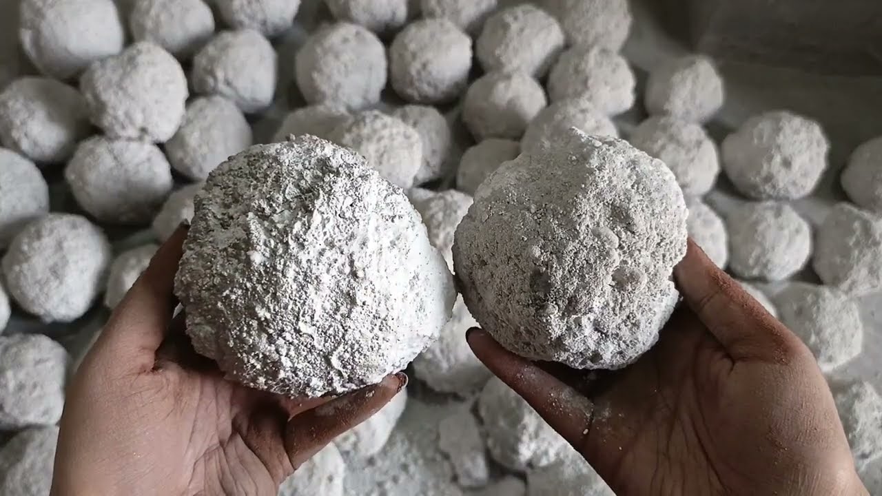 extremely dusty soft creamy gritty pure cement balls wholecrush dry+in water bucket 🤤💯