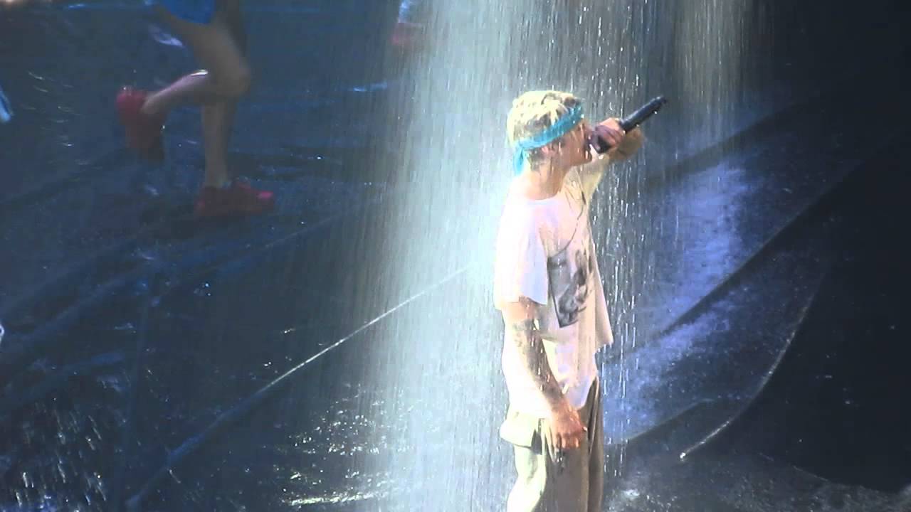 Justin Bieber-Sorry-Purpose Tour  live at the BOK Center in Tulsa Oklahoma