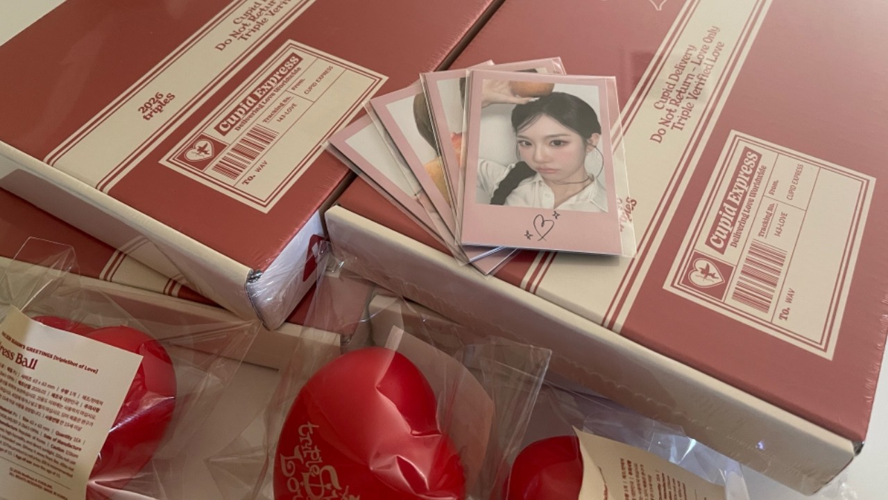tripleS (트리플에스) - 2026 Seasons Greetings Unboxing