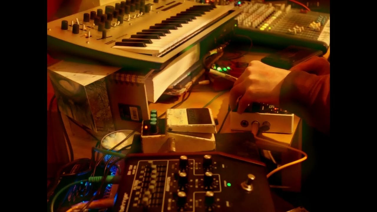 Jamuary 2026 - Day 9 - tape/freeze/filter/synth/looper