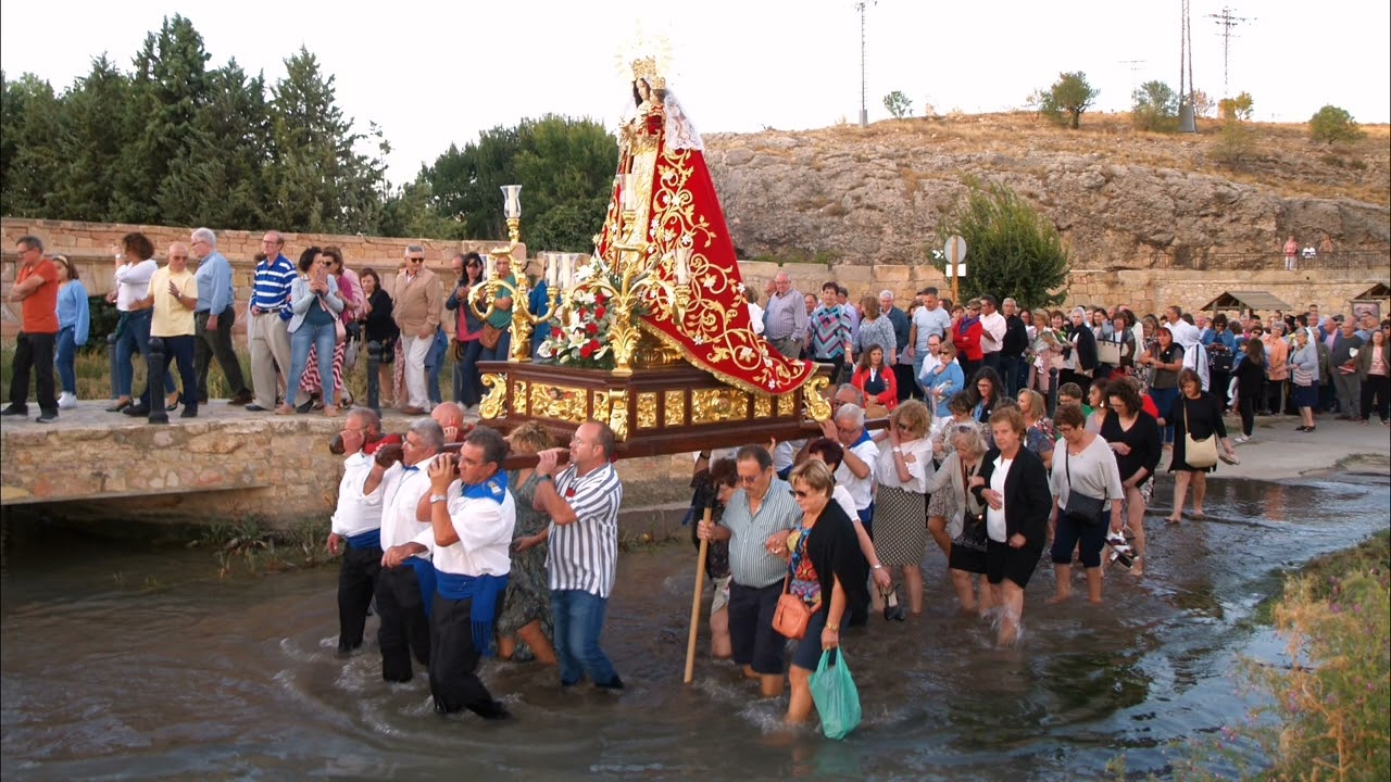 TRASLADO VIRGEN DE LA FUENTE A LA ERMITA
