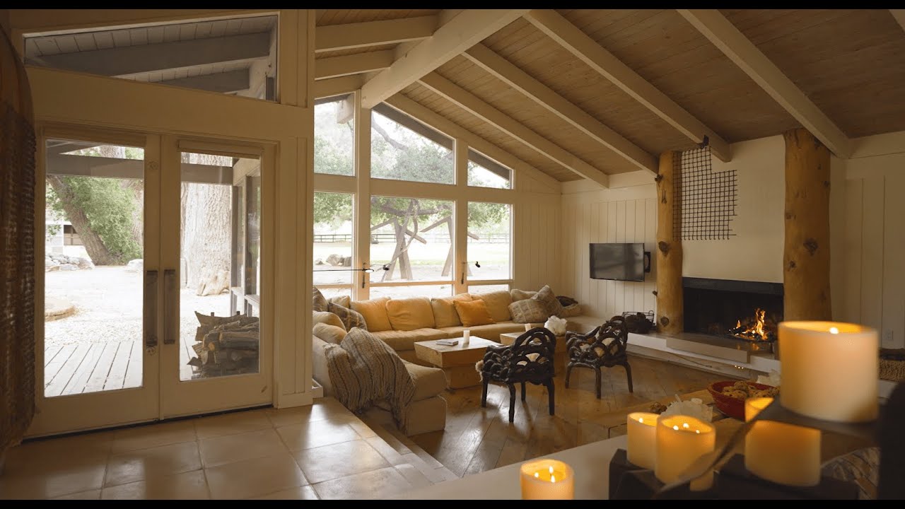 Welcome to Oak Tree Ranch - A masterpiece owned by Linda Gray