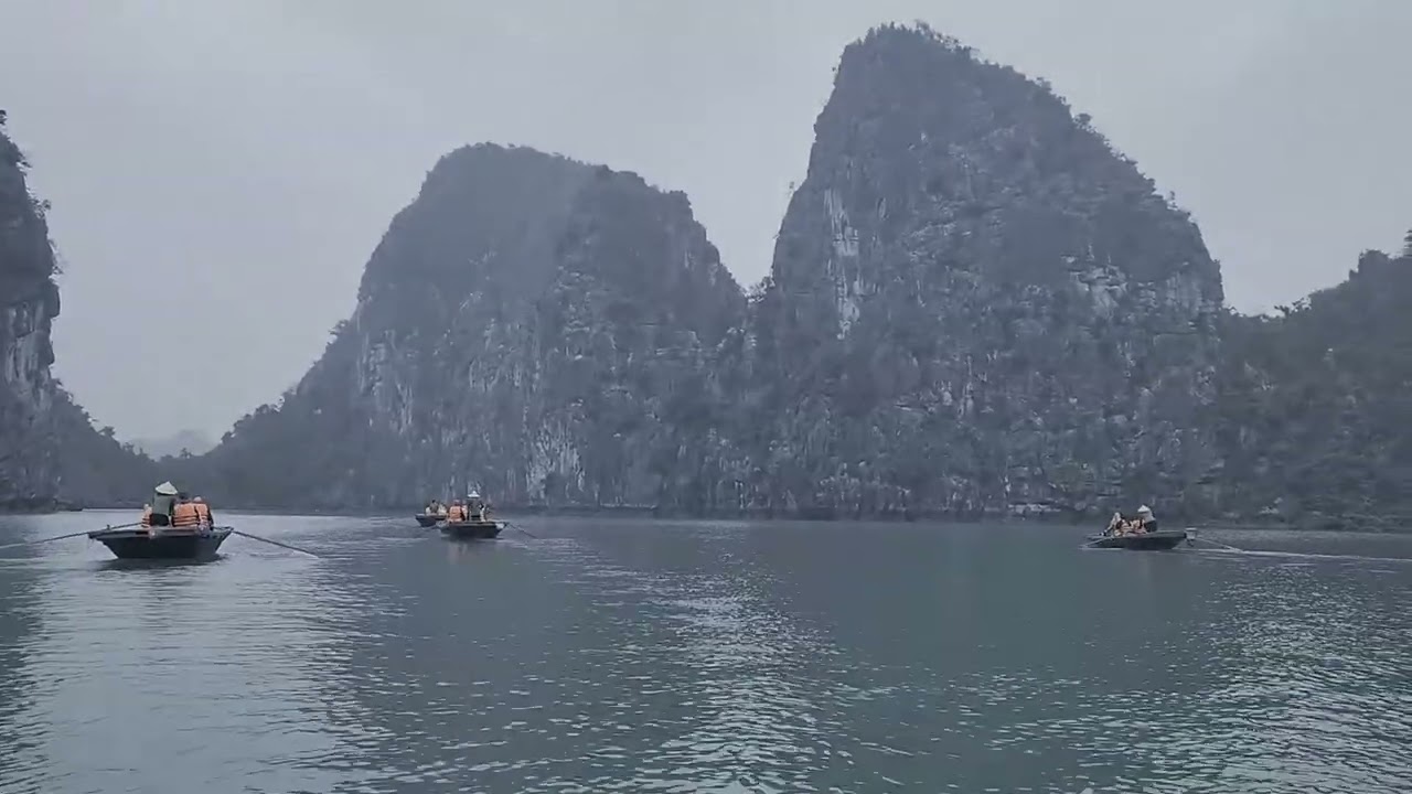 HA LONG BAY - VIETNAM