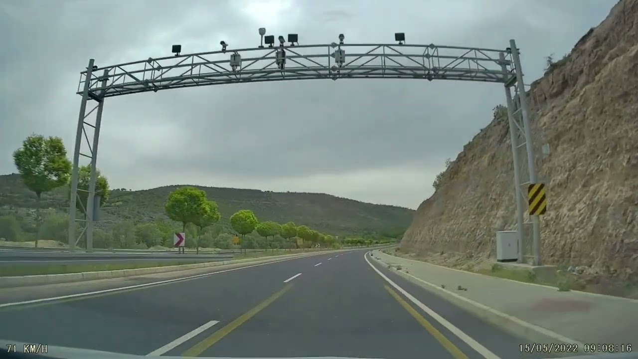 Diyarbakır : Diyarbakır - Mardin Yolu  Bölüm : 2 ( Mazıdağı Yol Ayrımından Mardin'e )