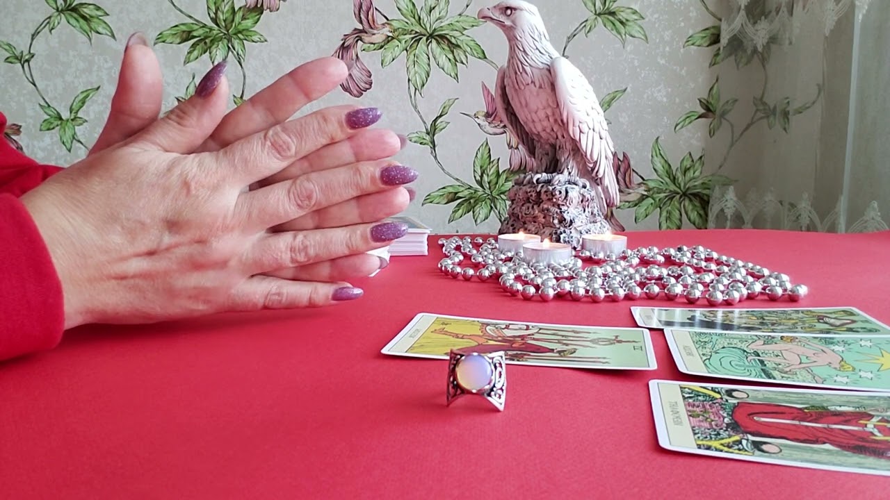 💜🤷‍♀️❤️‍🩹Поздравит ли он меня с днем влюбленных? Расклад на таро