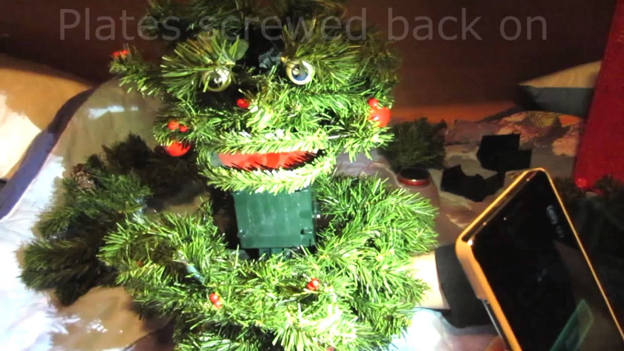 Fixing Woody the Singing Christmas trees