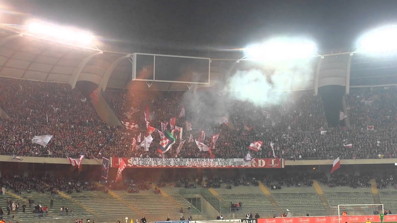 Bari - Catania 1 - 1 ( inno bari + tifo ultras )