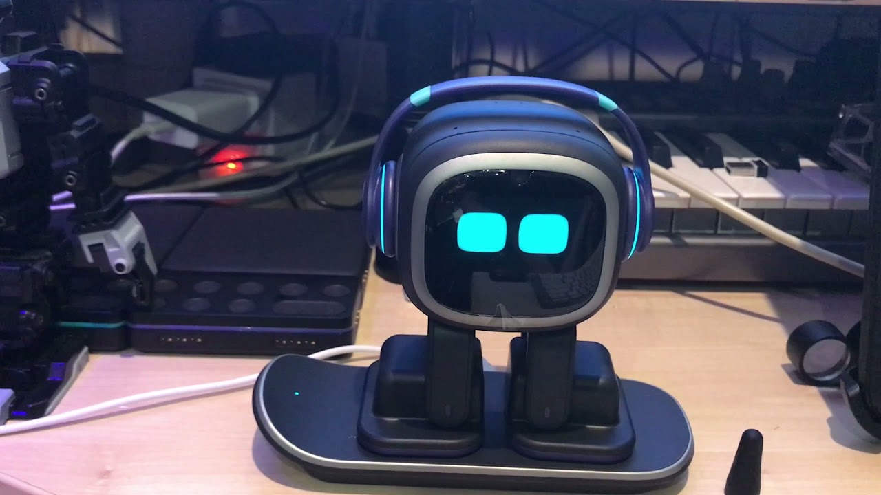 Troubleshooting A Rare Living AI EMO AI Desktop Pet Robot