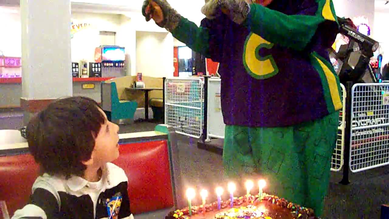 khris birthday chucke cheeses