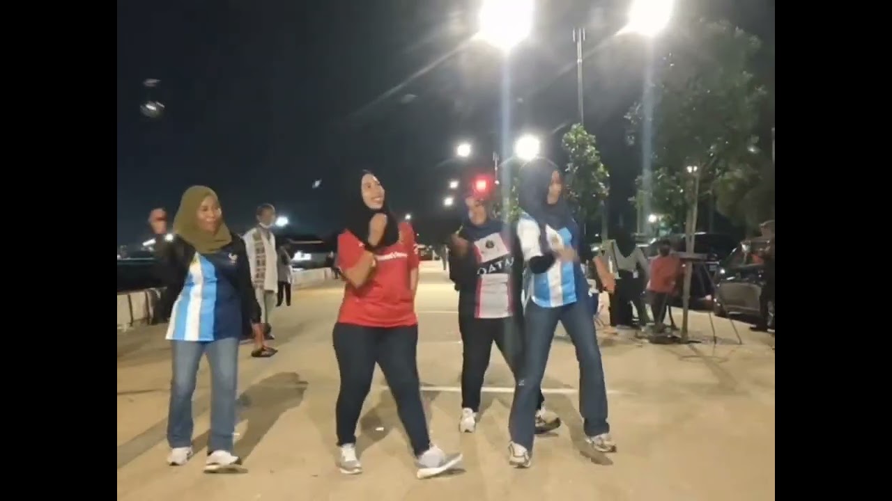 Hati muda zumba COREO but ziN AiN Mv