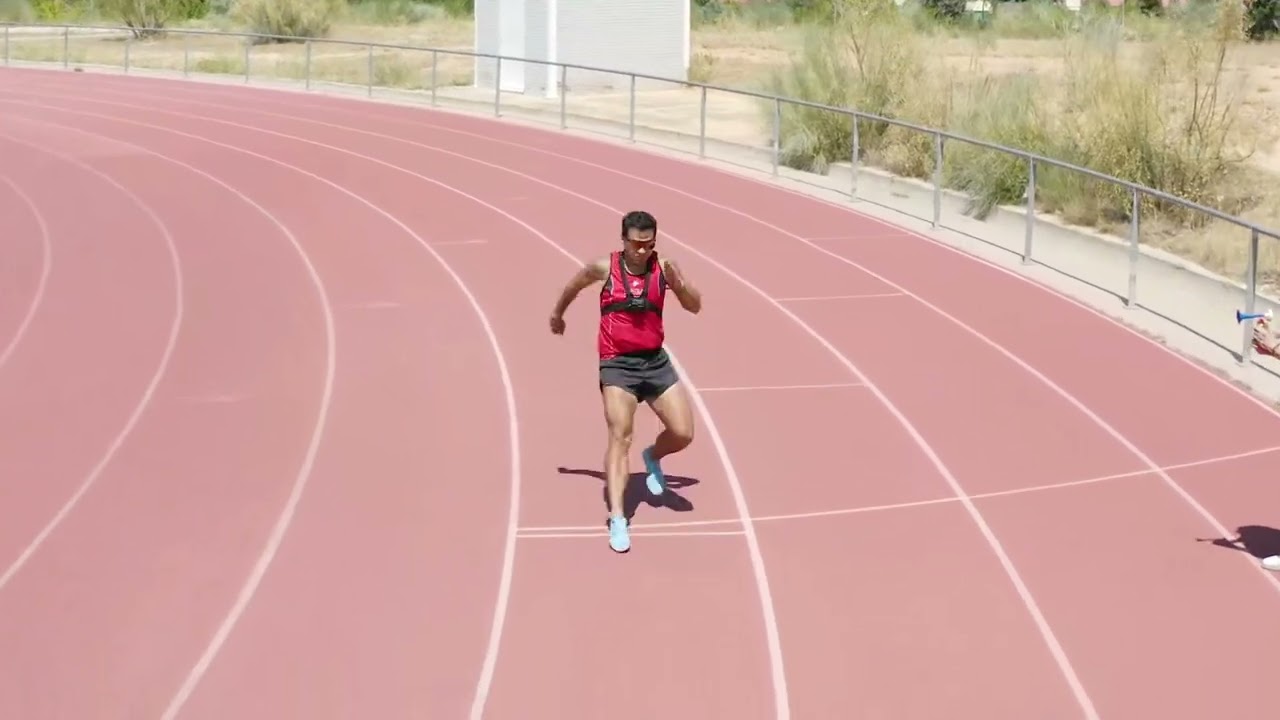 RÉCORD GUINNESS - 200 M MÁS RÁPIDOS CORRIENDO HACIA ATRÁS -   CHRISTIAN LÓPEZ
