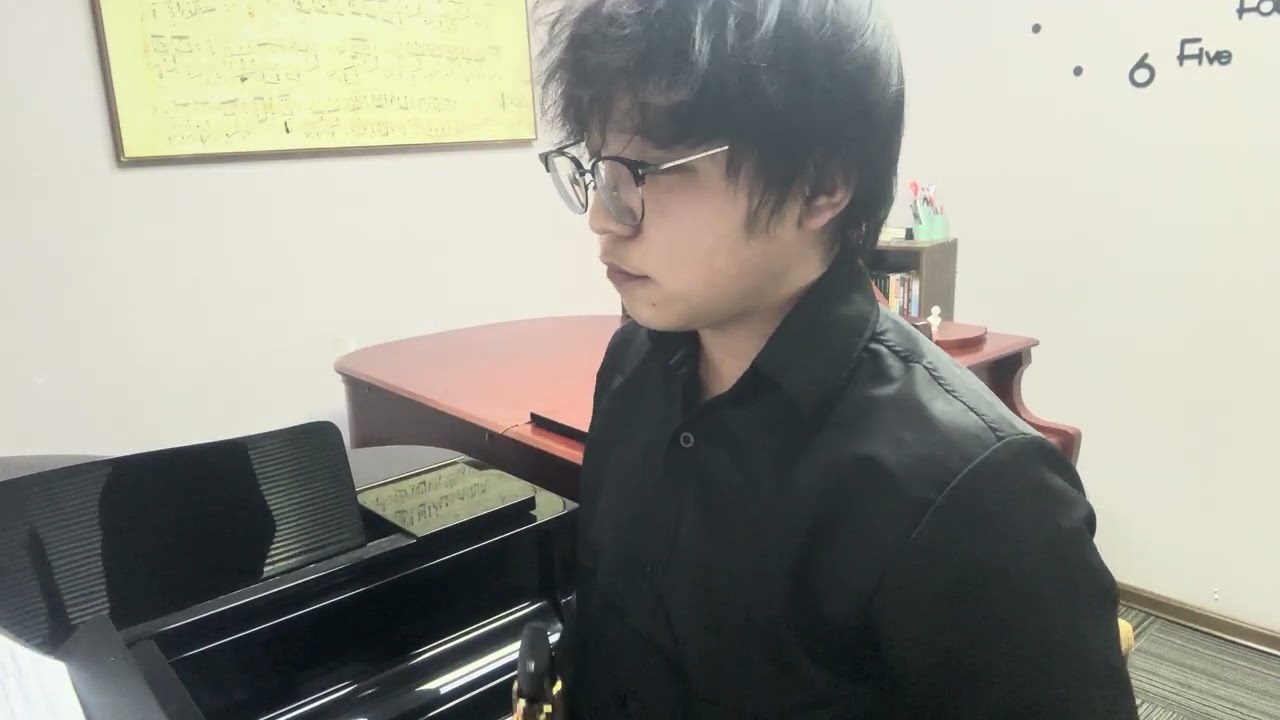 Junkun He