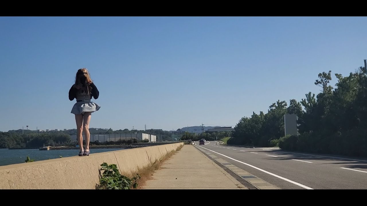 #windy #miniskirt #強風 #暴風 #ミニスカート  強風でミニスカカートを履くと。。。vol,7