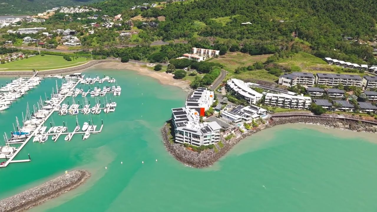 Breathtaking Aerial Views of Cannonvale Beach | Airlie Beach from Above!