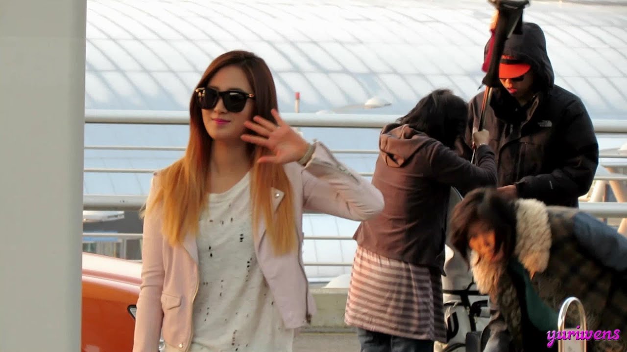 140322 SNSD-Yuri  Incheon airport
