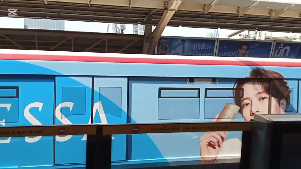 BTS SkyTrain Sukhumvit Line And Silom Line @ Chid Lom Station