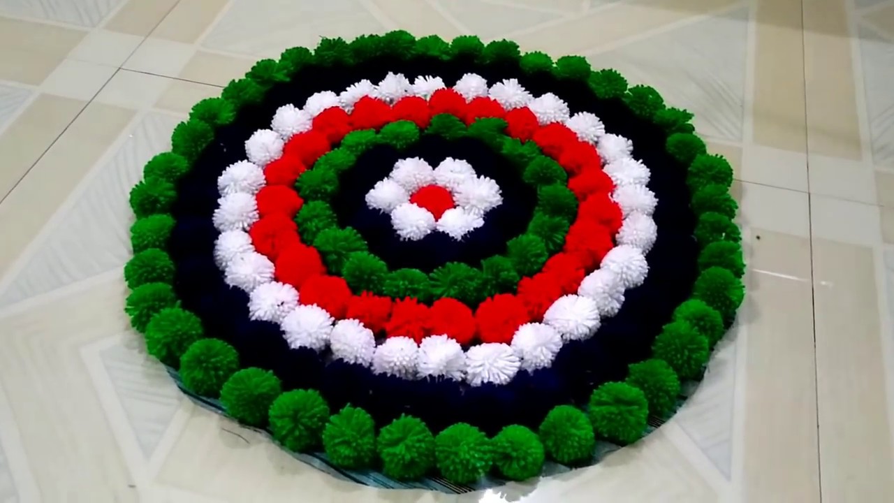 DIY - HOW TO MAKE POM POM DOOR MAT \\ HOW TO MAKE TABLE MAT FROM WOOLEN \\ DIY POM POM FLOWERS