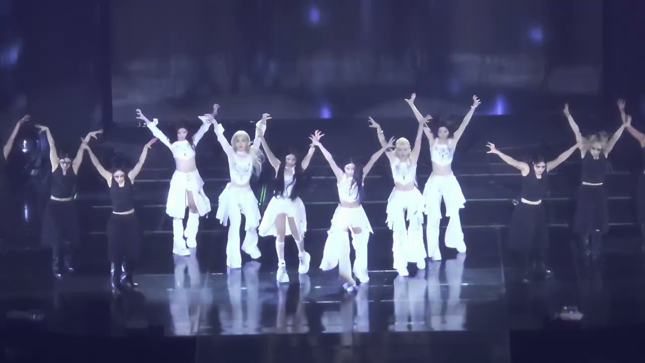'O.O' 2025.11.29 NMIXX 1ST WORLD TOUR〈EPISODE 1: ZERO FRONTIER〉IN INCHEON