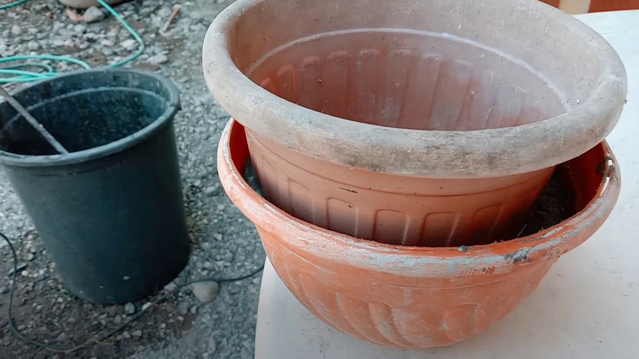 Papercrete Pot Making - 2 Molder Technique