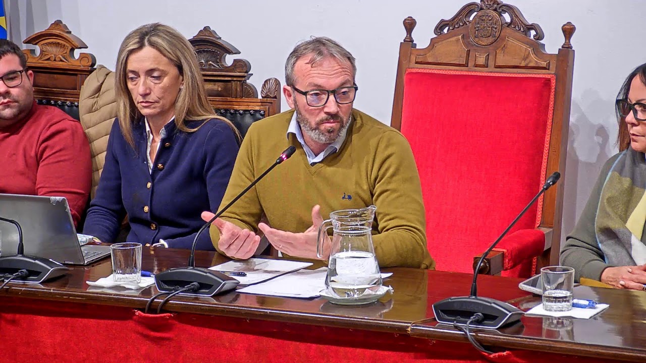 Ple extraordinari Ajuntament des Castell