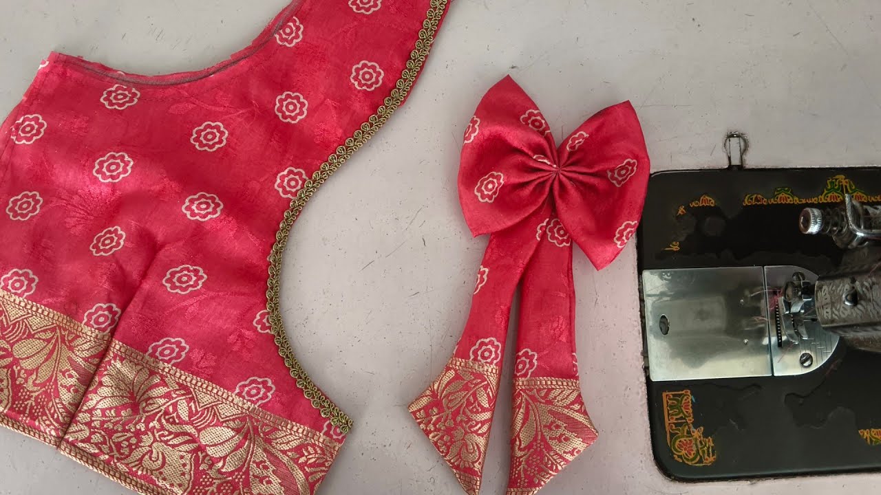 Modern Blouse Design Back Neck Design| ब्लाउज का नया डिजाइन/Cutting And Stitching Back Blouse Design