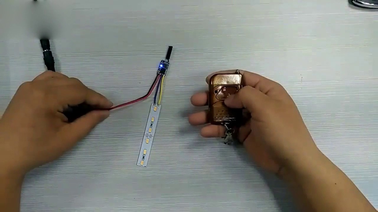 1Kanal Mini Funkschalter Empf&auml;nger universal DC 12V Spannung Fernbedienung Schalter Led Steuerung