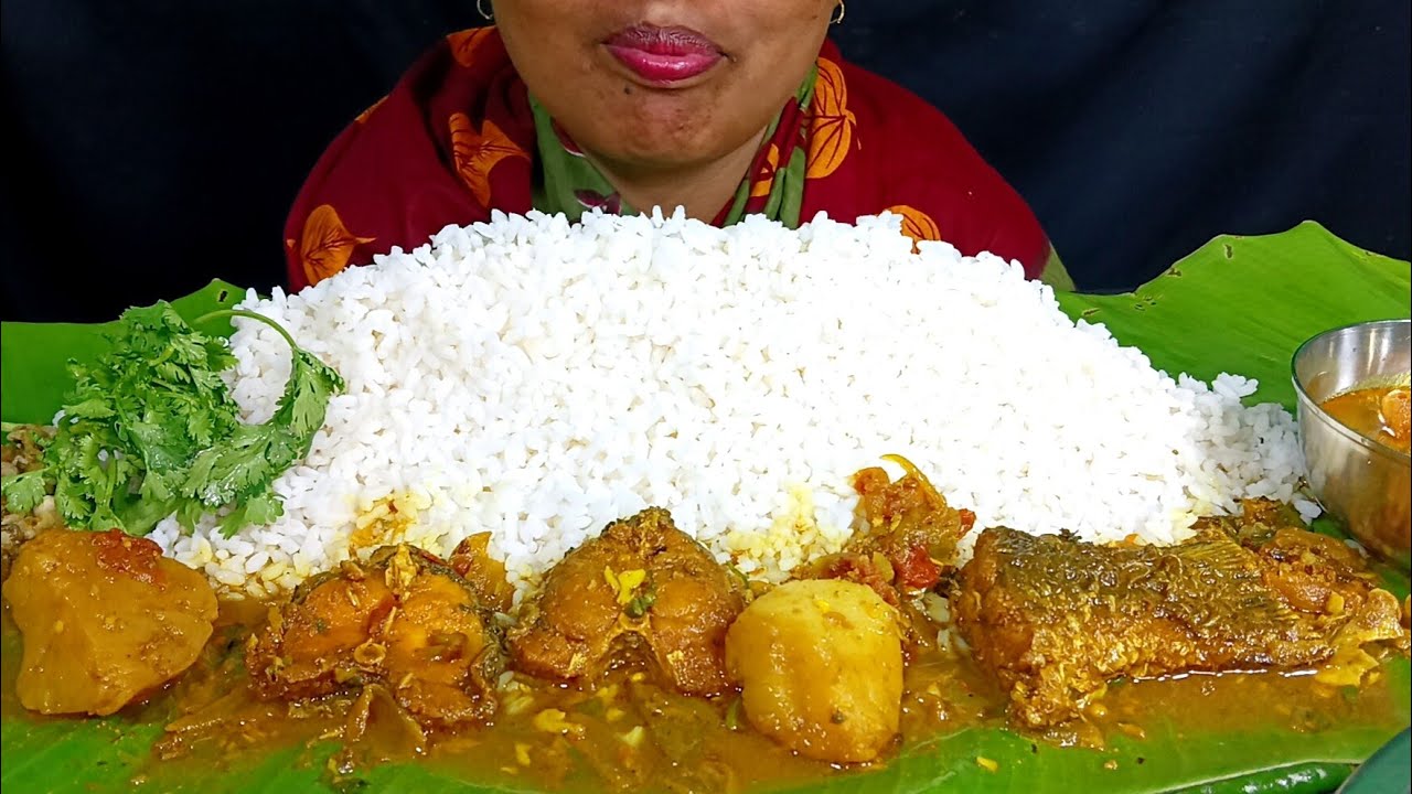 DAILY BIGBITES// EATING SPICY 🔥 MOUTHWATERING FISH CURRY WITH RICE// EATING SHOW, EATING VIDEO 