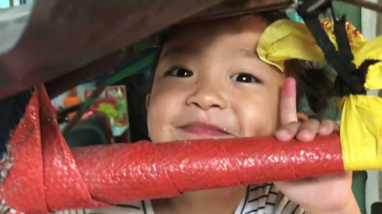 @Nghĩa Nguyễn VLOGS quây cảnh phát quà cho bà con nghèo tàng tật ở xã Hưng Long TP. HCM