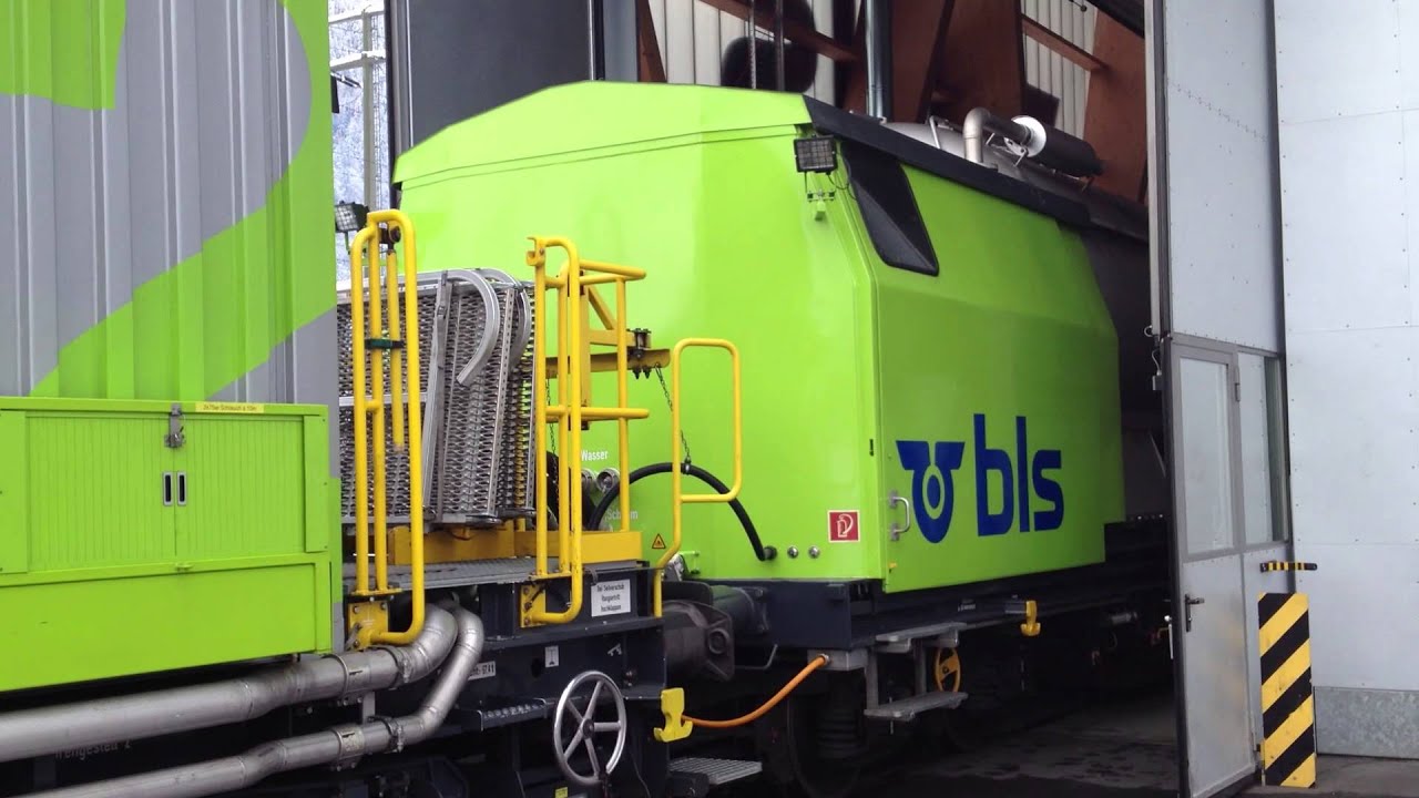 LRZ 04 BLS Lösch- und Rettungszug BLS Ausfahrt