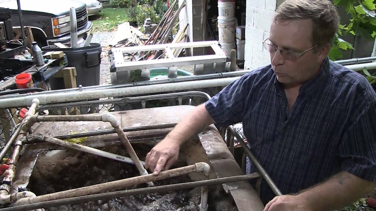 Making compost tea with Mr. Natural's Matt Jones
