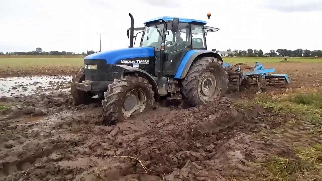 😱Gruber po Ramy w Błocie 🚜New Holland TM165 || Wtopa 2017