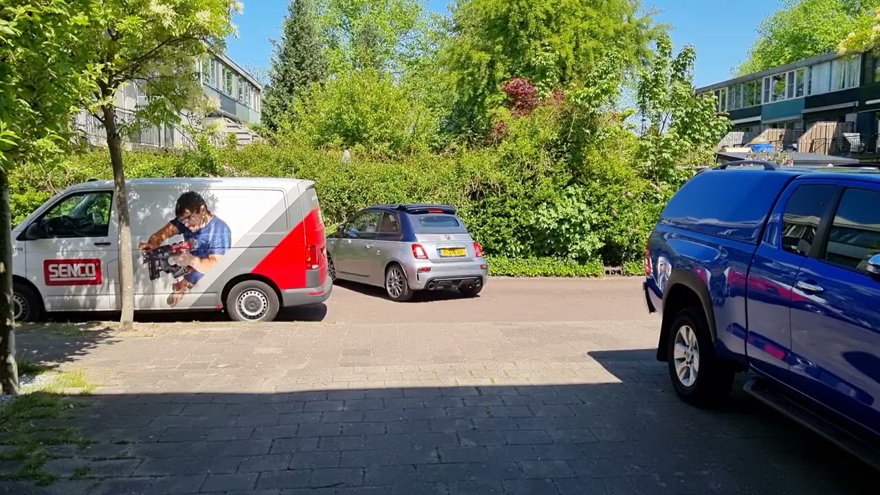 Koude start Abarth 695c Rivale in sportstand