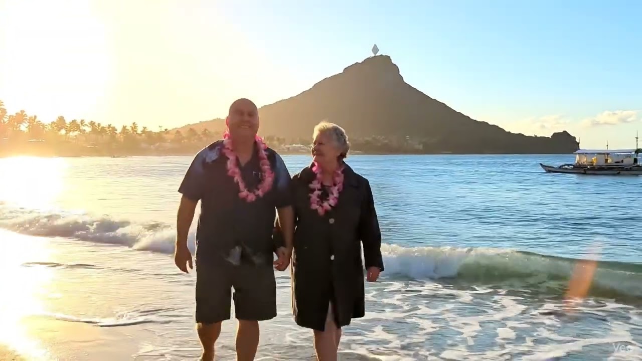 Bob&Alice Waikīkī Beach Morning Video Creation