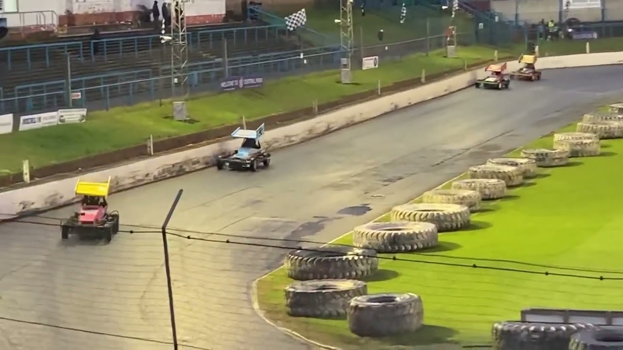 Brisca f2 final @Cowdenbeath racewall 30/4/22
