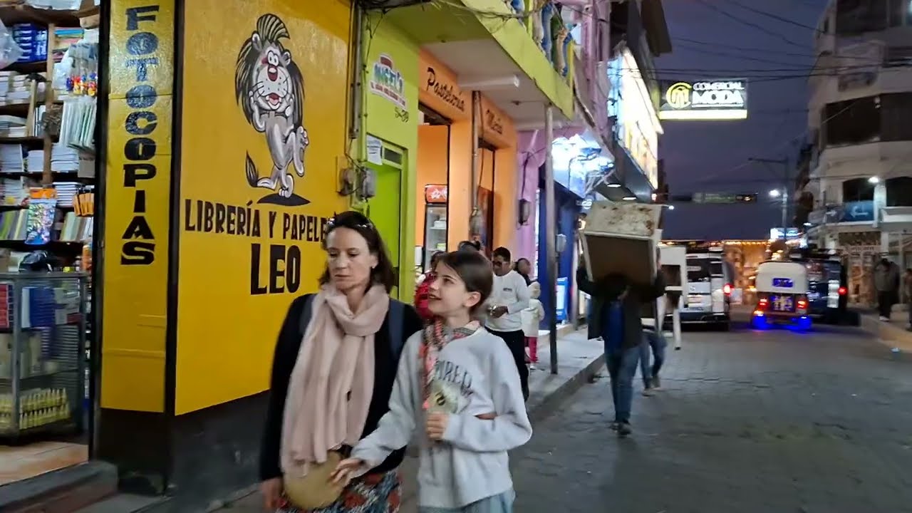 Pt. 2 . | Chichicastenango| de noche |veamos las calles| y el | arco | etcétera | Quiché|