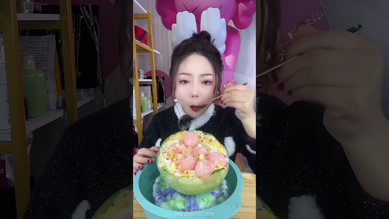 #icelovers #iceaddict #iceasmr #crunchyice #iceeating #kuaishou #iceeaters #softiceeating