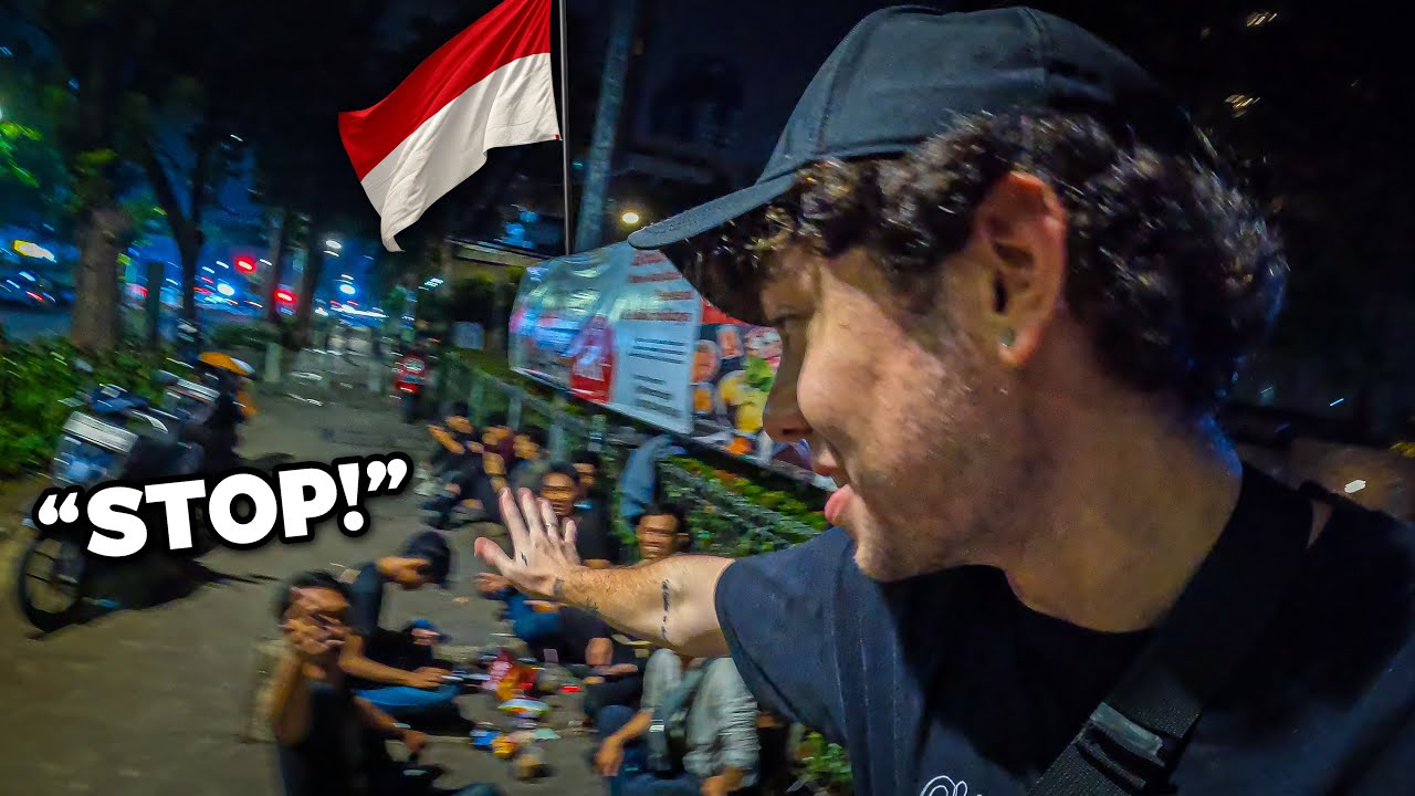 Безопасно ли ночью в Джакарте, Индонезия? 🇮🇩 (На улицах после наступления темноты)